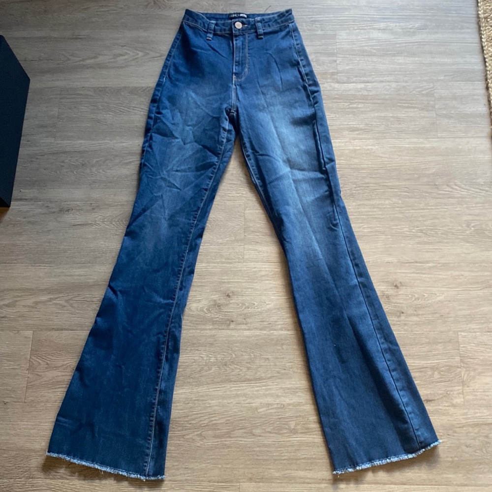 Fashion nova flare cut jeans size 3 tall